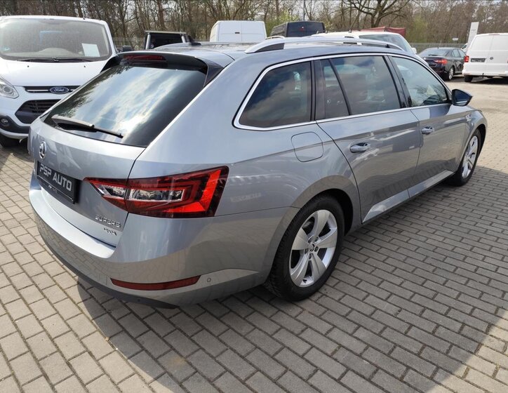 Škoda Superb Kombi 2,0 l 140 kw
