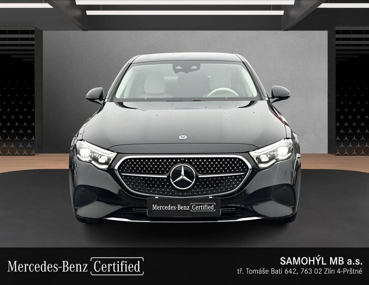 Mercedes-Benz Třídy E 8