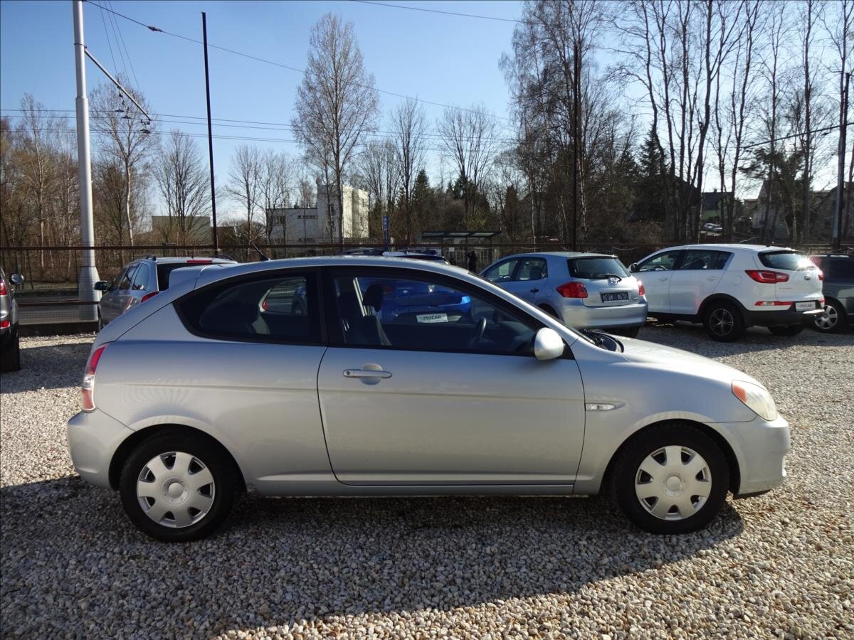 Hyundai Accent Hatchback 1,4 l 71 kw