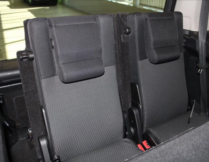 Land Rover Discovery SUV / Terénní 3,0 l 155 kw