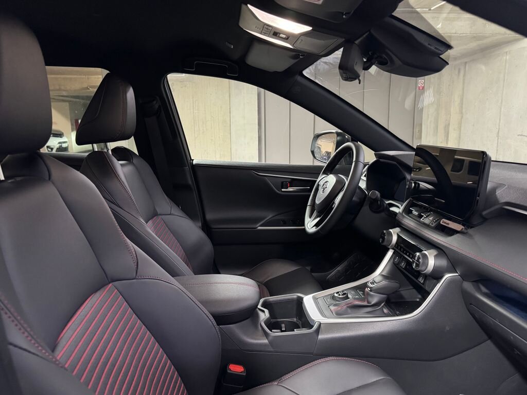 Toyota RAV4 SUV 2,5 l 228 kw