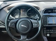 Jaguar F-Pace Kombi 2,0 l 132 kw