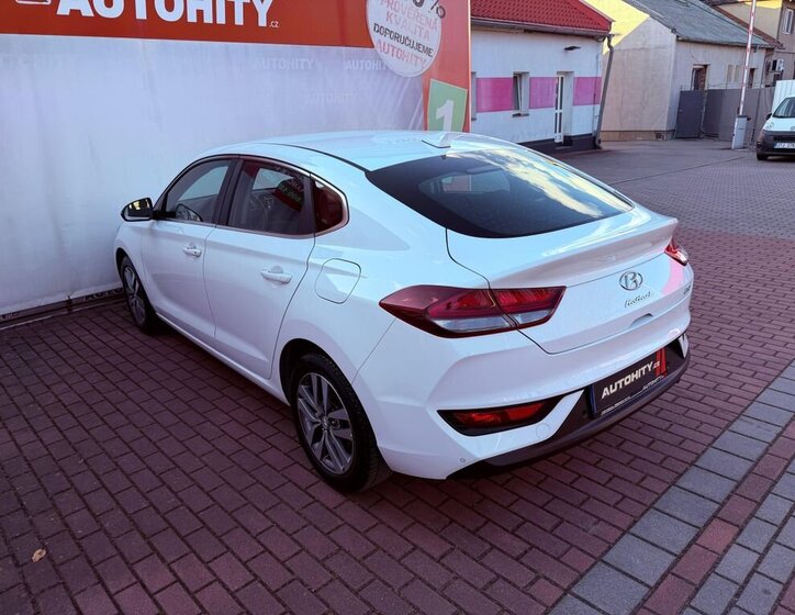 Hyundai i30 Hatchback 1,4 l 103 kw