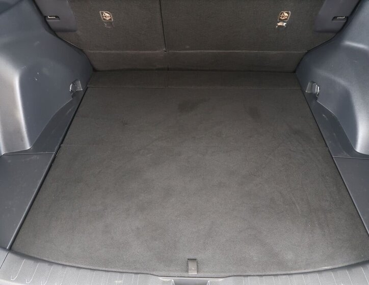 Toyota RAV4 SUV / Terénní 2,5 l 131 kw