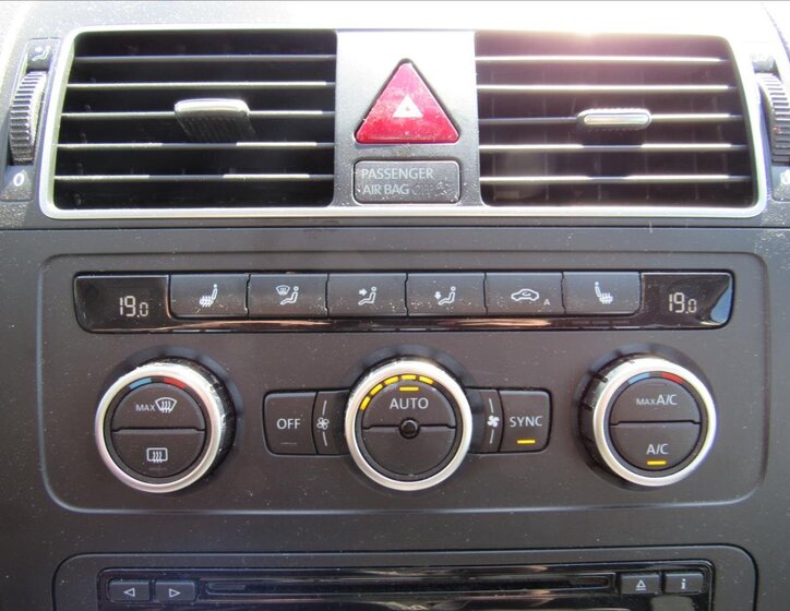 Volkswagen Touran Kombi 1,4 l 103 kw