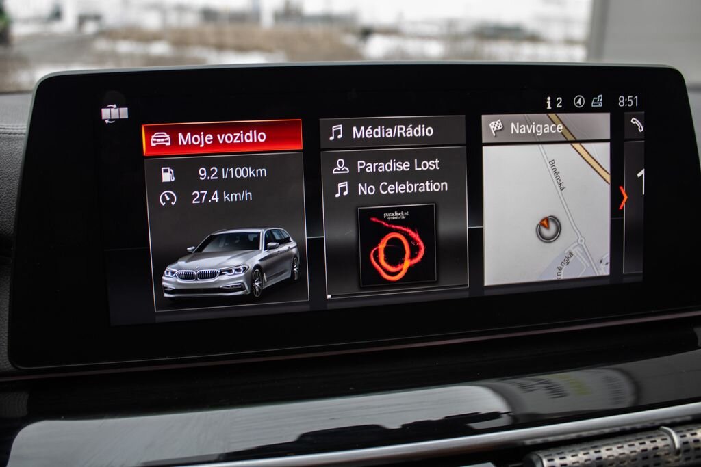 BMW Řada 5 Kombi 3,0 l 195 kw