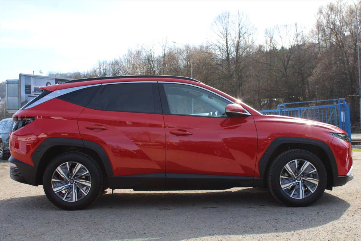 Hyundai Tucson SUV 1,6 l 110 kw
