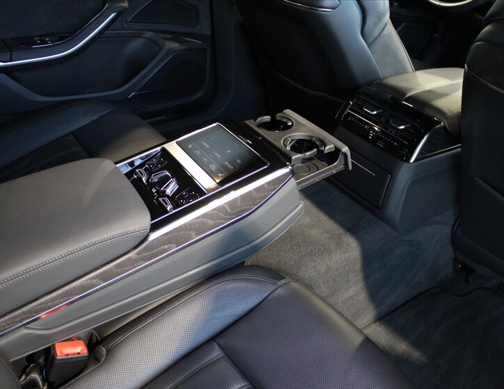 Audi A8 Ostatní 3,0 l 210 kw