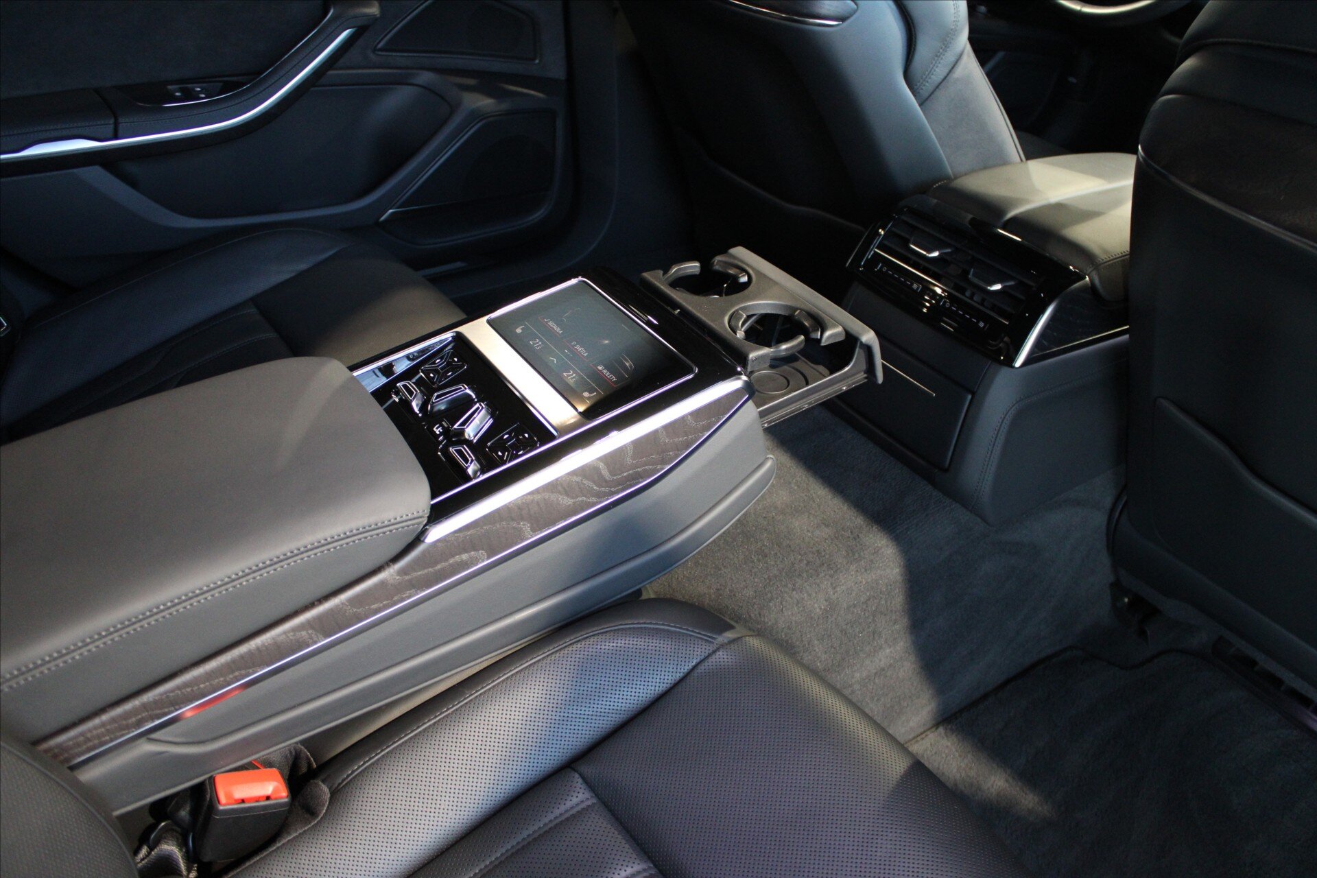 Audi A8 Ostatní 3,0 l 210 kw