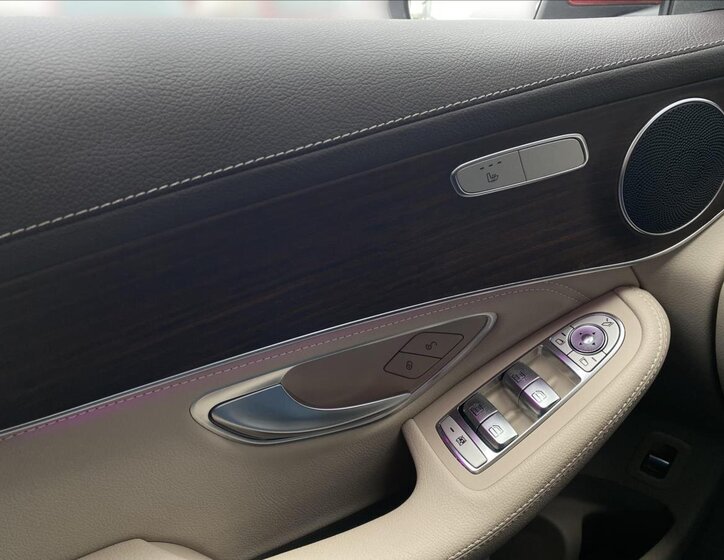 Mercedes-Benz GLC SUV 2,0 l 143 kw