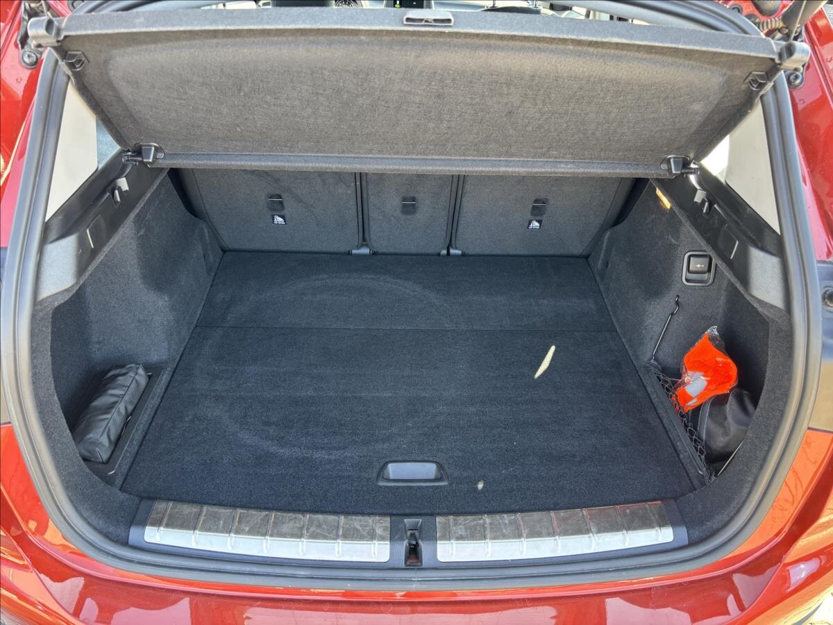 BMW X1 Kombi 1,5 l 100 kw