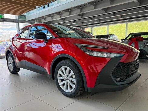 Toyota C-HR SUV 1,8 l 103 kw