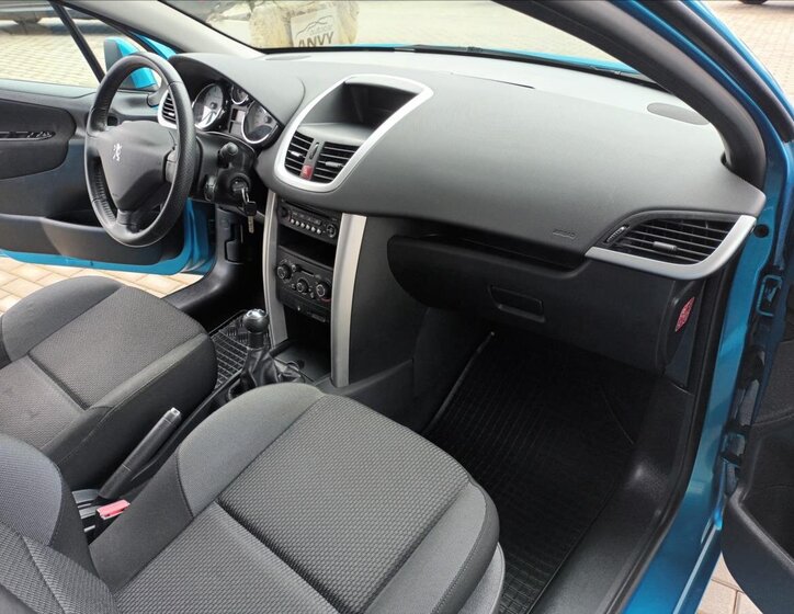 Peugeot 207 Kombi 1,4 l 54 kw