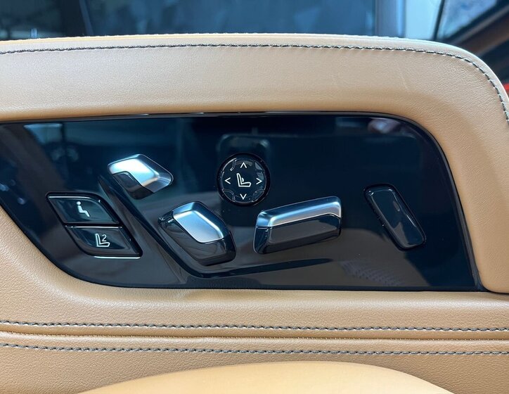 BMW Řada 7 Sedan / Limuzína 3,0 l 250 kw