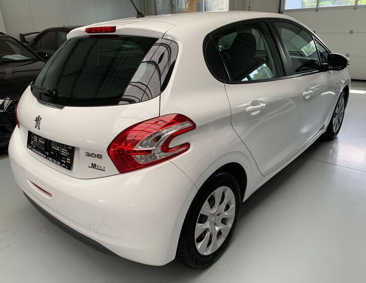 Peugeot 208 6