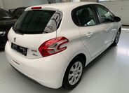 Peugeot 208 6