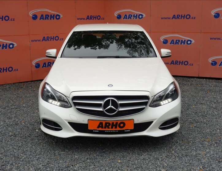 Mercedes-Benz Třídy E Sedan 2,1 l 125 kw