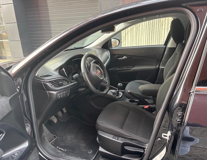 Fiat Tipo Sedan / Limuzína 1,4 l 70 kw