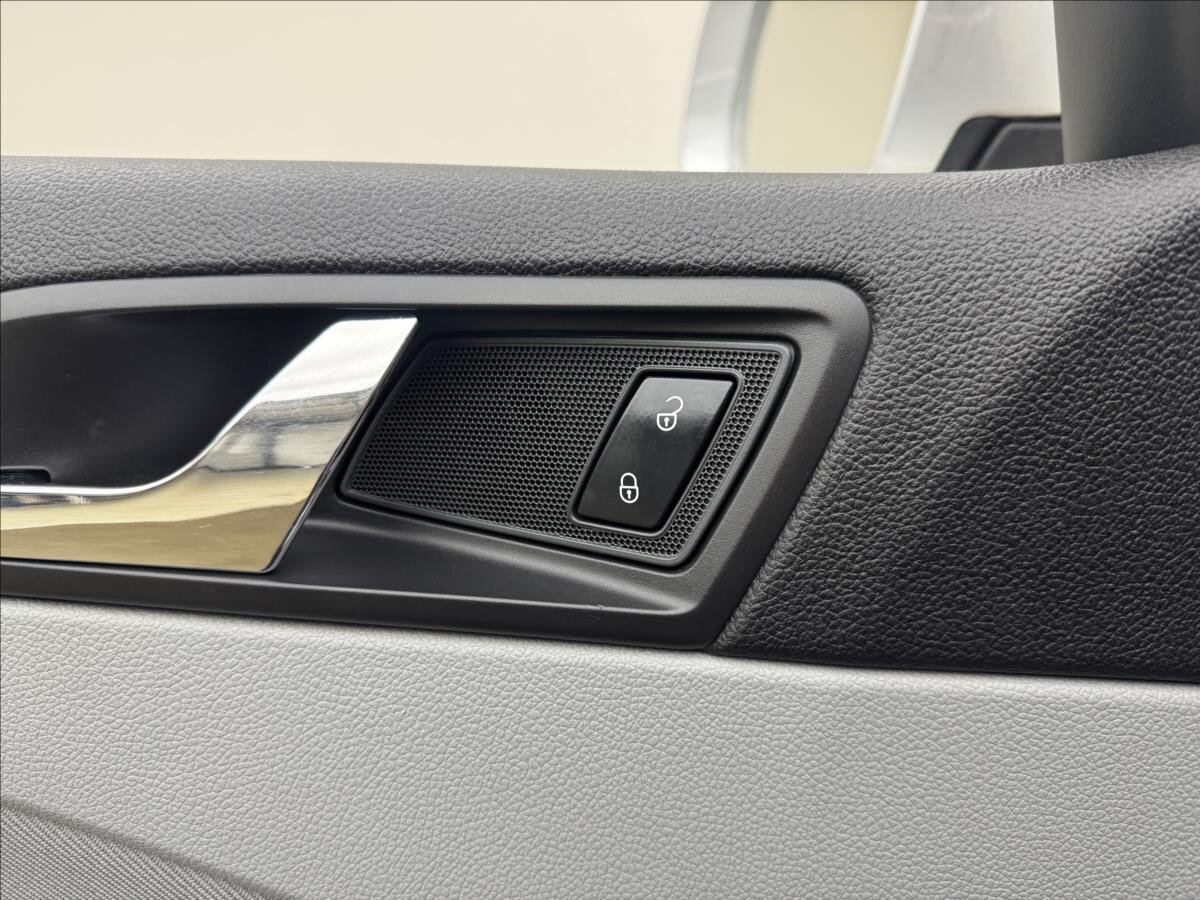 Škoda Superb Kombi 2,0 l 103 kw