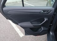 Volkswagen T-Roc SUV 1,5 l 110 kw