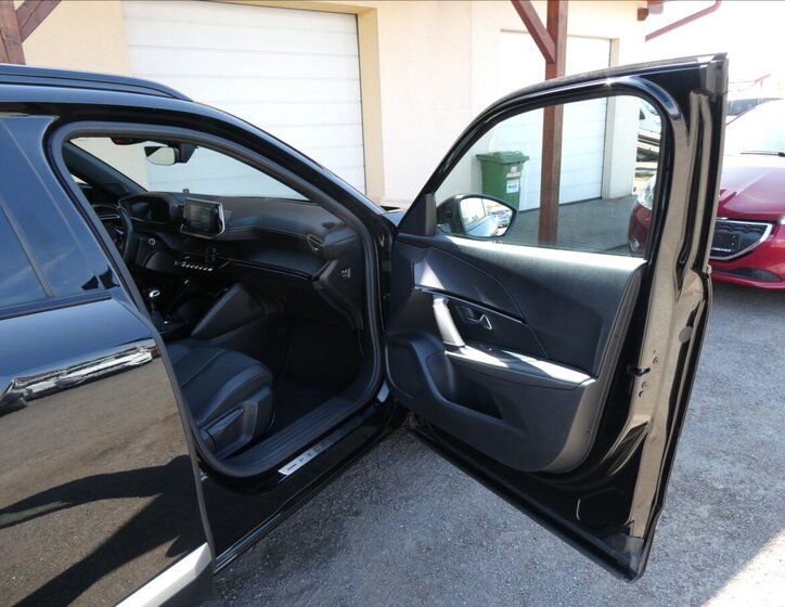 Peugeot 2008 SUV / Terénní 1,2 l 96 kw