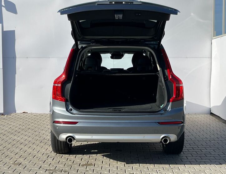 Volvo XC90 10
