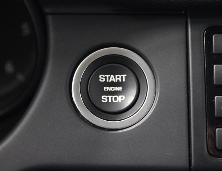 Land Rover Discovery Sport SUV 2,0 l 110 kw