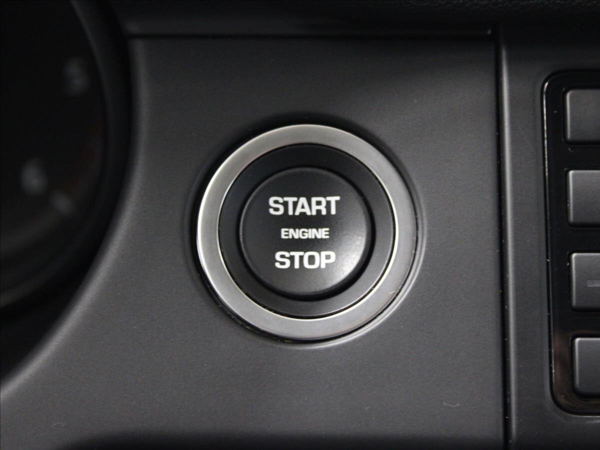 Land Rover Discovery Sport SUV 2,0 l 110 kw