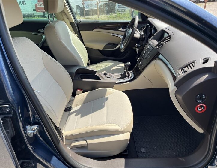 Opel Insignia Kombi 2,0 l 118 kw