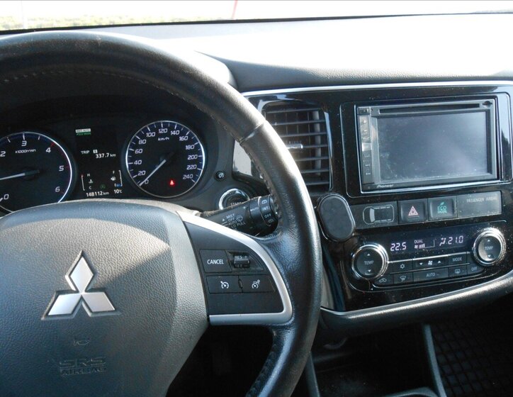 Mitsubishi Outlander Kombi 2,3 l 110 kw