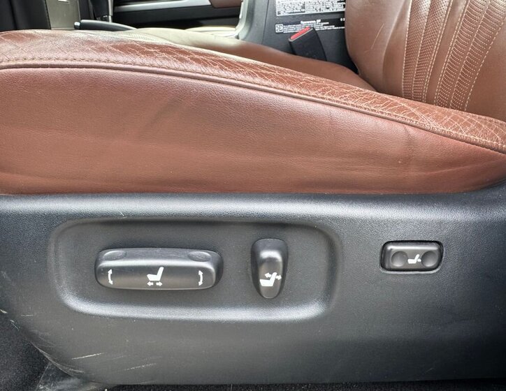 Toyota Land Cruiser SUV / Terénní 4,5 l 186 kw