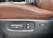 Toyota Land Cruiser SUV / Terénní 4,5 l 186 kw