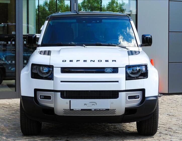 Land Rover Defender 8