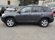 Toyota RAV4 SUV / Terénní 2,2 l 100 kw