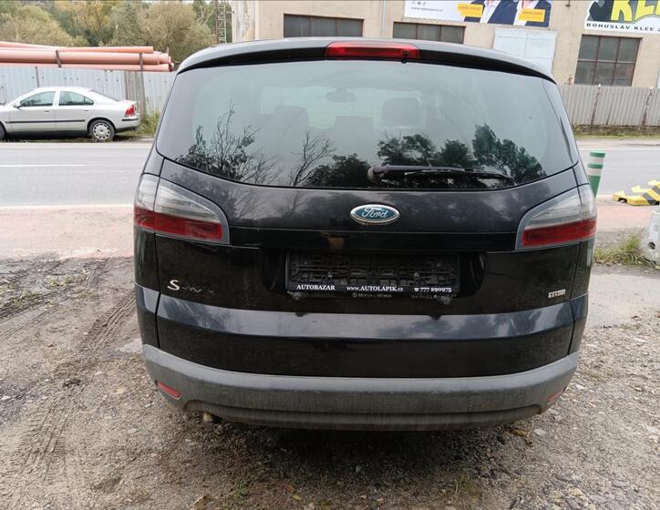 Ford S-MAX 9
