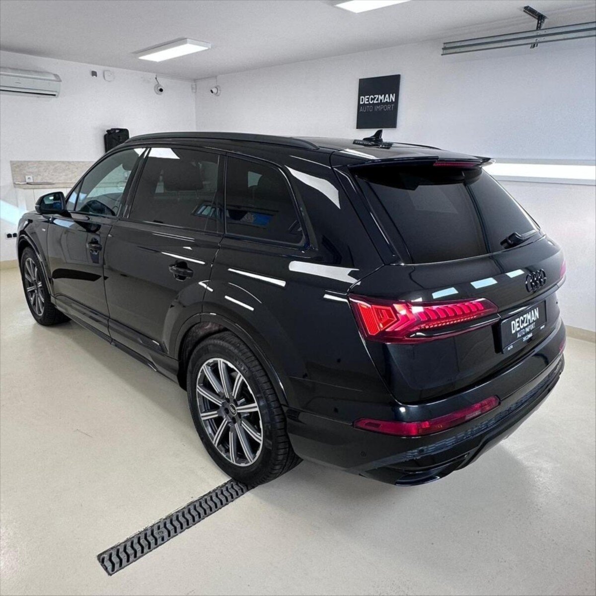 Audi Q7 SUV 0,0 0