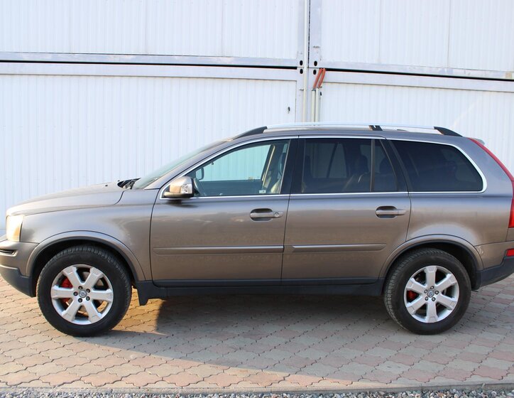 Volvo XC90 SUV / Terénní 2,4 l 136 kw