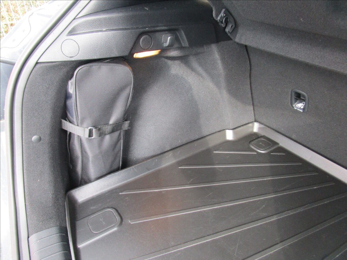 KIA Ceed Hatchback 1,4 l 103 kw