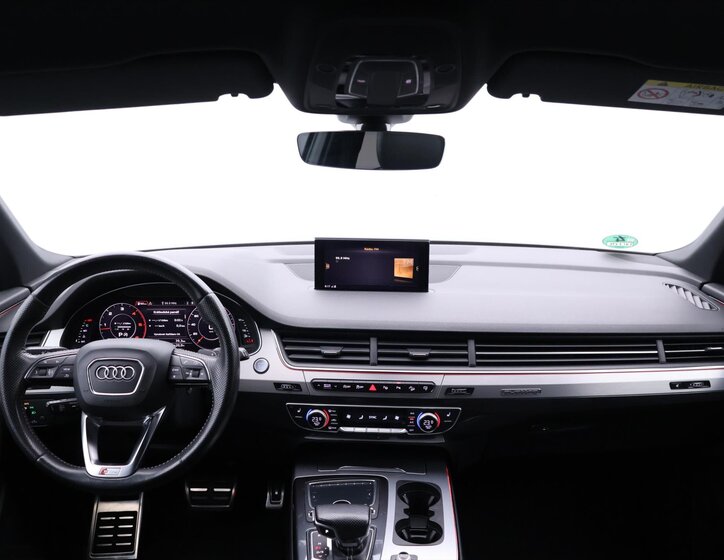 Audi Q7 35