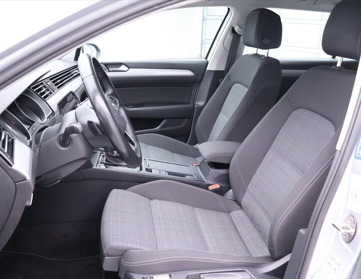 Volkswagen Passat Kombi 2,0 l 110 kw