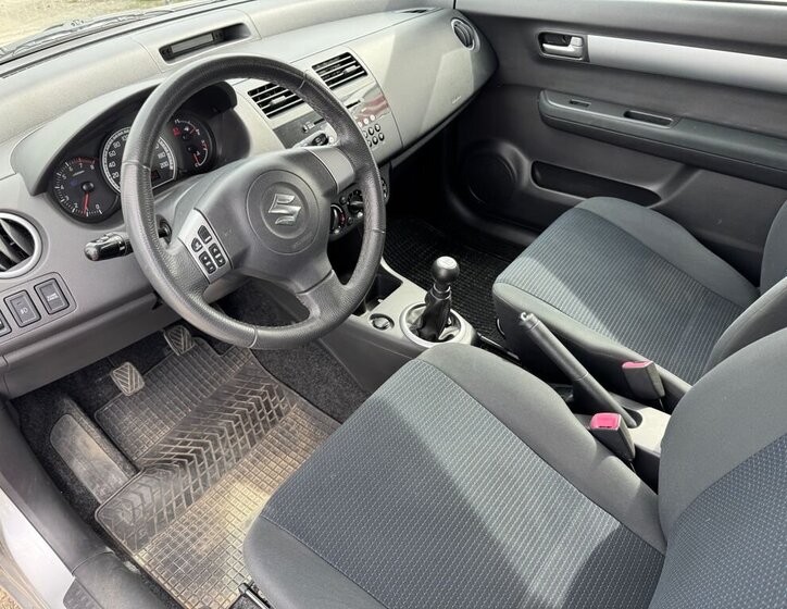 Suzuki Swift Hatchback 1,3 l 67 kw