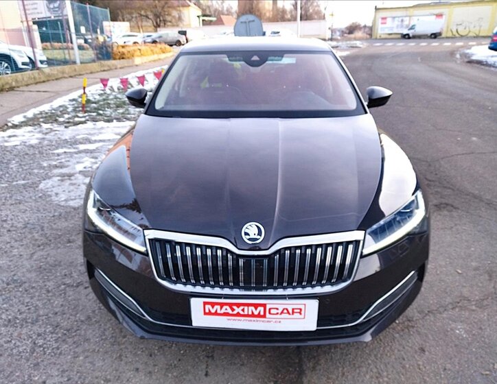 Škoda Superb Sedan 2,0 l 200 kw