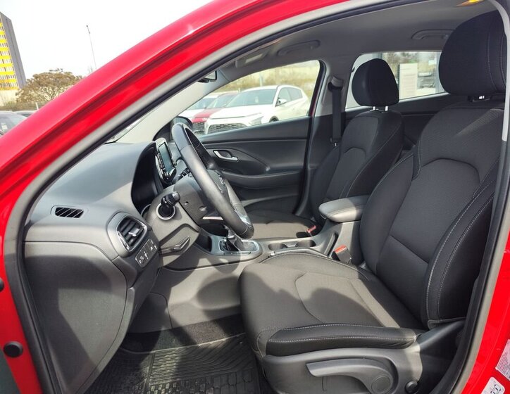 Hyundai i30 Liftback 1,4 l 103 kw