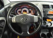 Toyota RAV4 SUV 2,0 l 112 kw