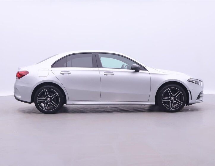 Mercedes-Benz Třídy A Sedan / Limuzína 1,3 l 118 kw