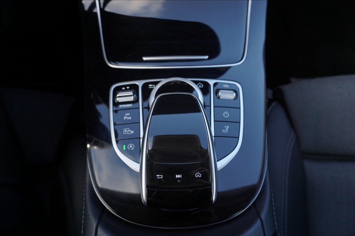 Mercedes-Benz Třídy E Kombi 2,0 l 143 kw