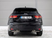 Jaguar F-Pace SUV 3,0 l 221 kw