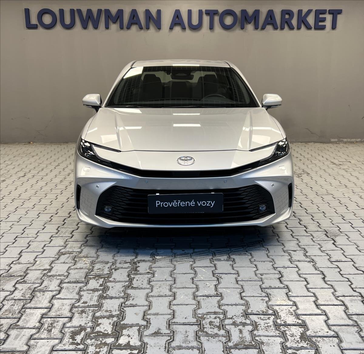 Toyota Camry Sedan / Limuzína 2,5 l 137 kw