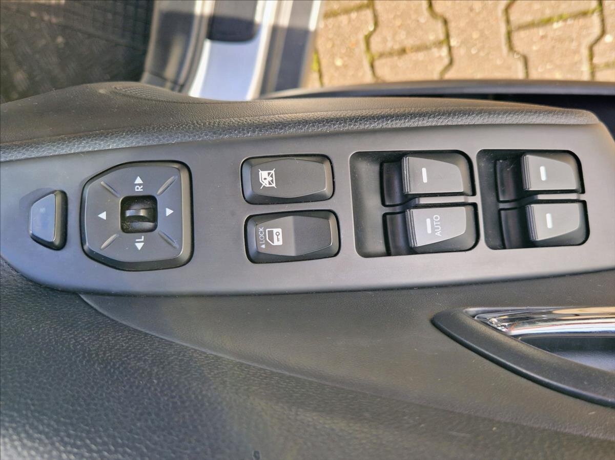 Hyundai ix35 SUV / Terénní 1,6 l 99 kw