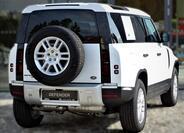 Land Rover Defender 4